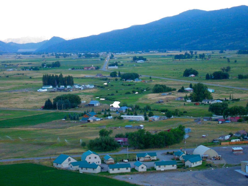 Swan Valley Sleepy J Cabins מראה חיצוני תמונה